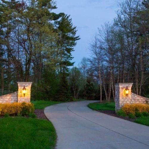 outdoor lamp post _ driveway_should i hire an electrician_Premiere Electric