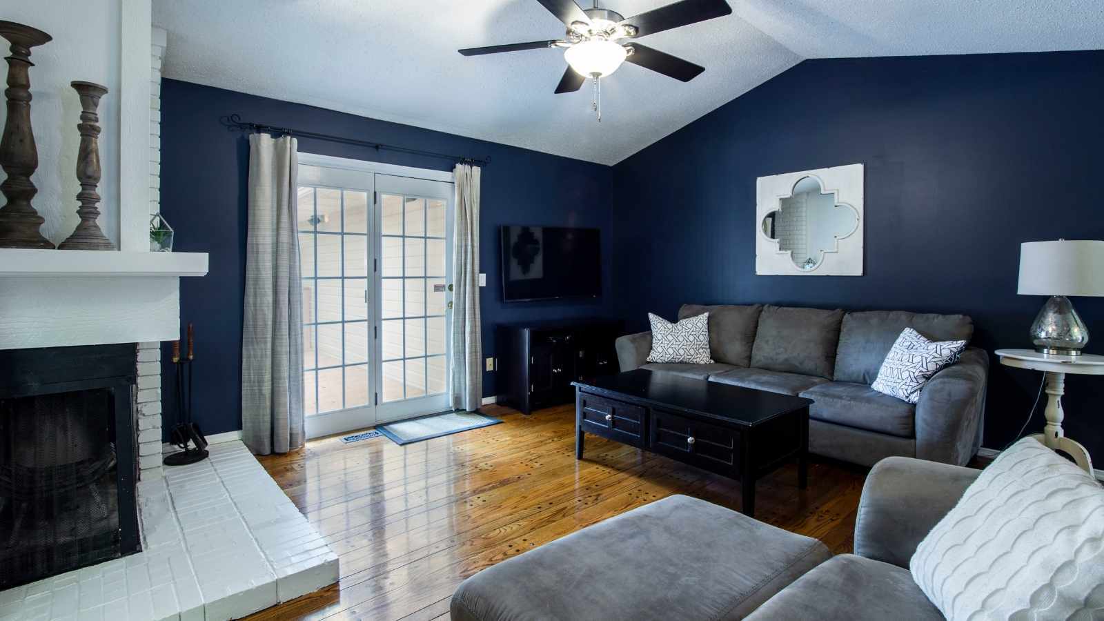 Which Direction Should Your Ceiling Fan Rotate in Summer?-Premiere Electric